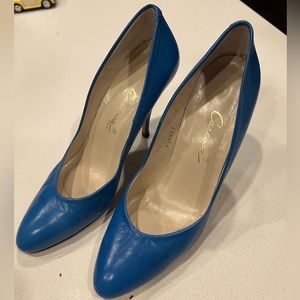 Vintage beautiful bright blue heel